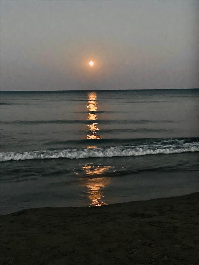 Bali Suites 101 Larnaca Luaran gambar